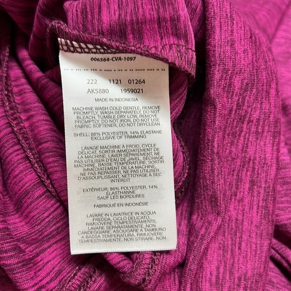 Columbia women’s weekend, adventure, full zip, Marionberry Heather XL - Picture 7 of 7